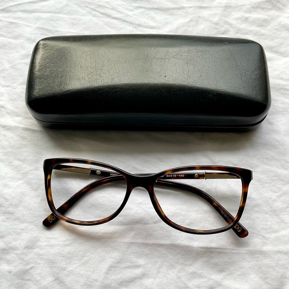 Dolce & Gabbana Brown Tortoise Shell frames with gold accent’s - Picture 2 of 5